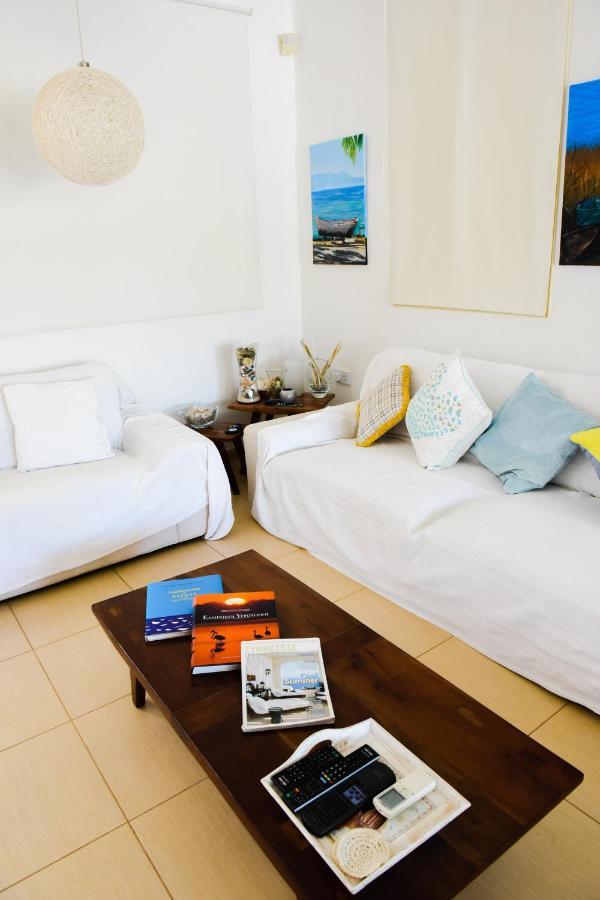 פרוטאראס Riverland Beach Villa מראה חיצוני תמונה