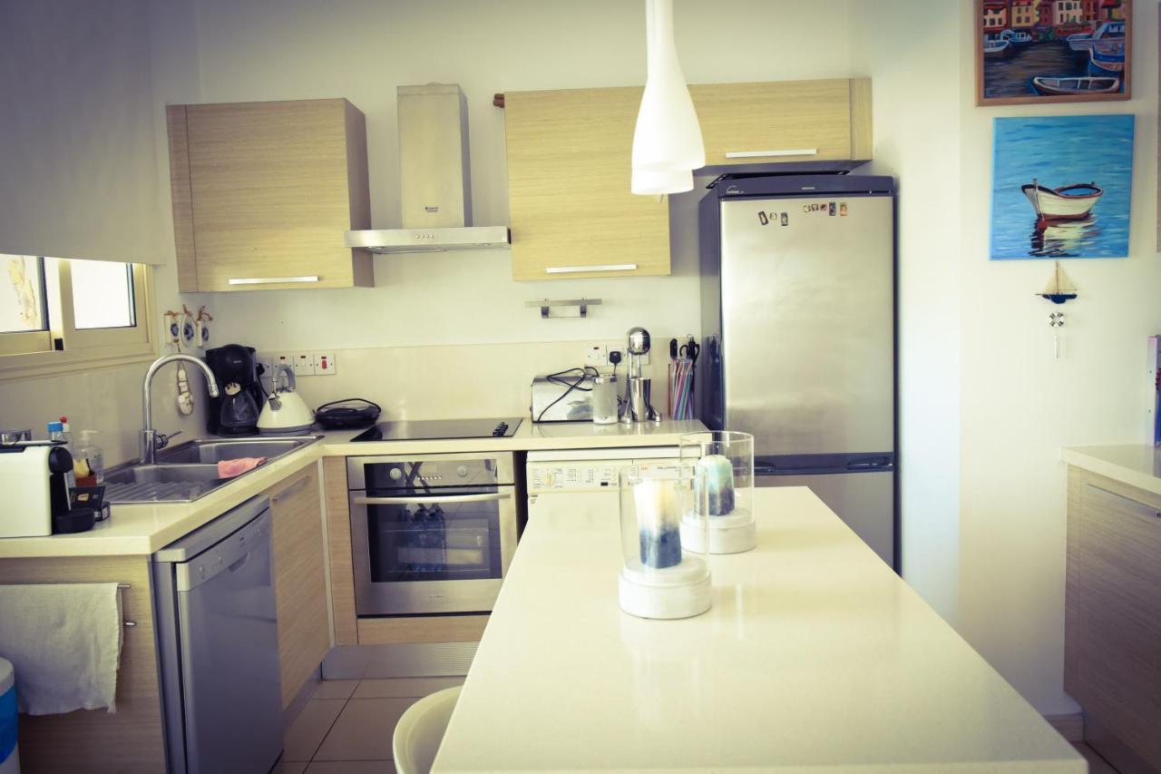 פרוטאראס Riverland Beach Villa מראה חיצוני תמונה
