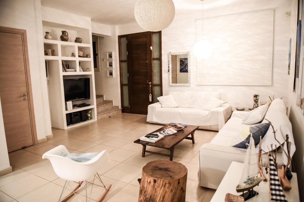 פרוטאראס Riverland Beach Villa מראה חיצוני תמונה