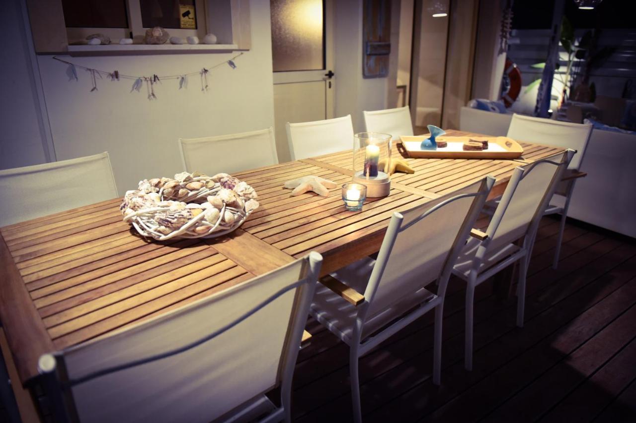 פרוטאראס Riverland Beach Villa מראה חיצוני תמונה