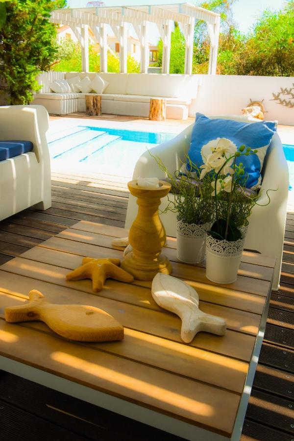 פרוטאראס Riverland Beach Villa מראה חיצוני תמונה