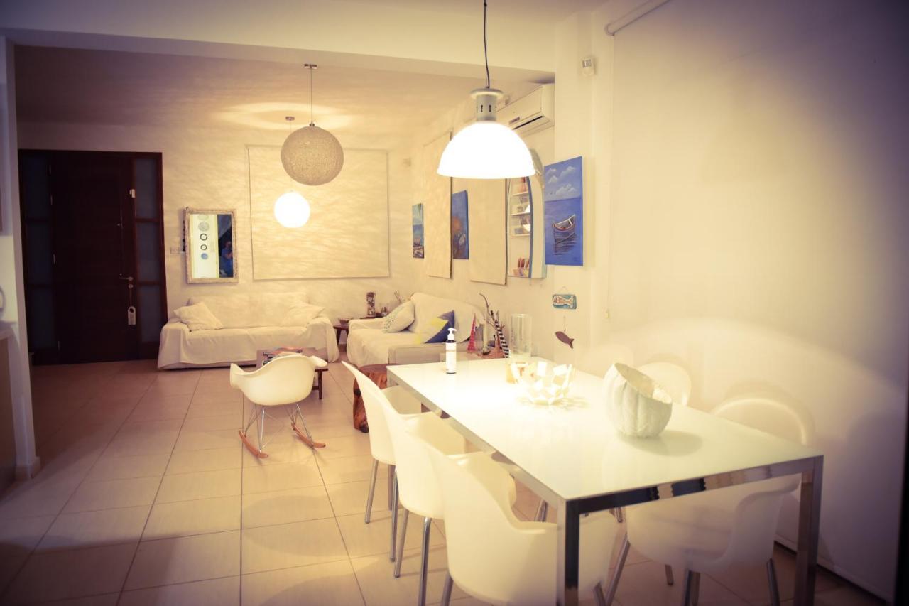 פרוטאראס Riverland Beach Villa מראה חיצוני תמונה