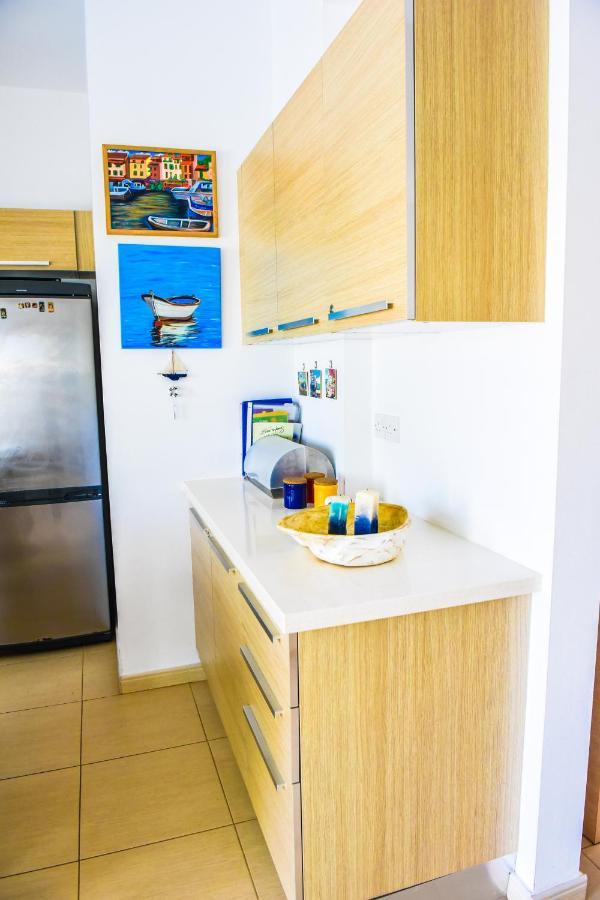 פרוטאראס Riverland Beach Villa מראה חיצוני תמונה